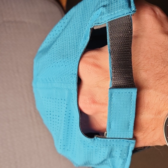 Under Armour Golf Velcro Back Hat - Picture 3 of 3